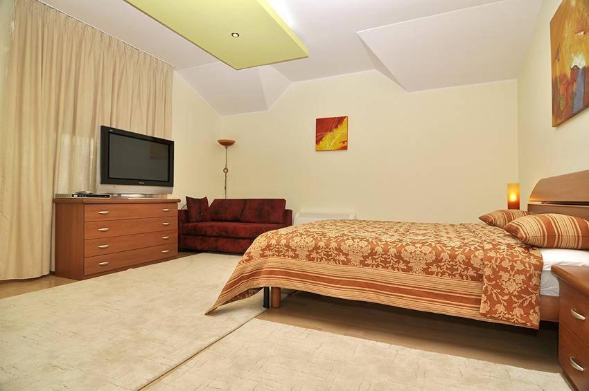 Villa Vitoria Giroc Bilik gambar